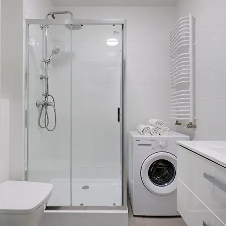 2br Apt Strzelecka 24 With Balcony